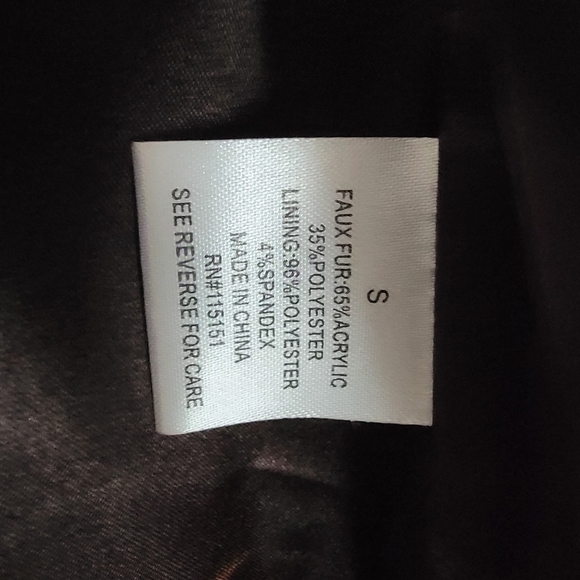 Romeo & Juliet Couture Faux Fur  Soft Brown Vest Size Small - Picture 13 of 15